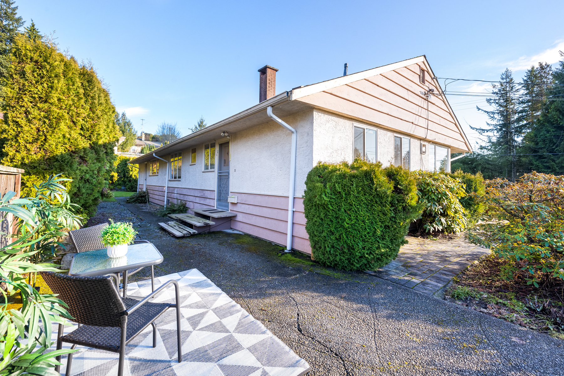 3726 Norwood Ave, North Vancouver, BC 36