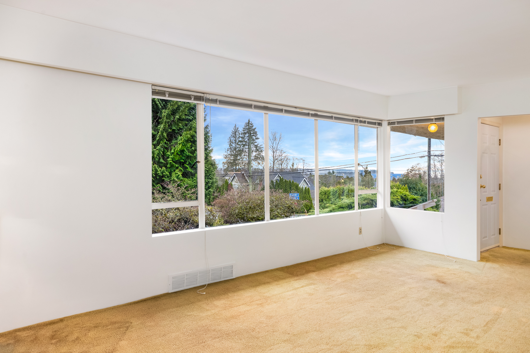 3726 Norwood Ave, North Vancouver, BC 7