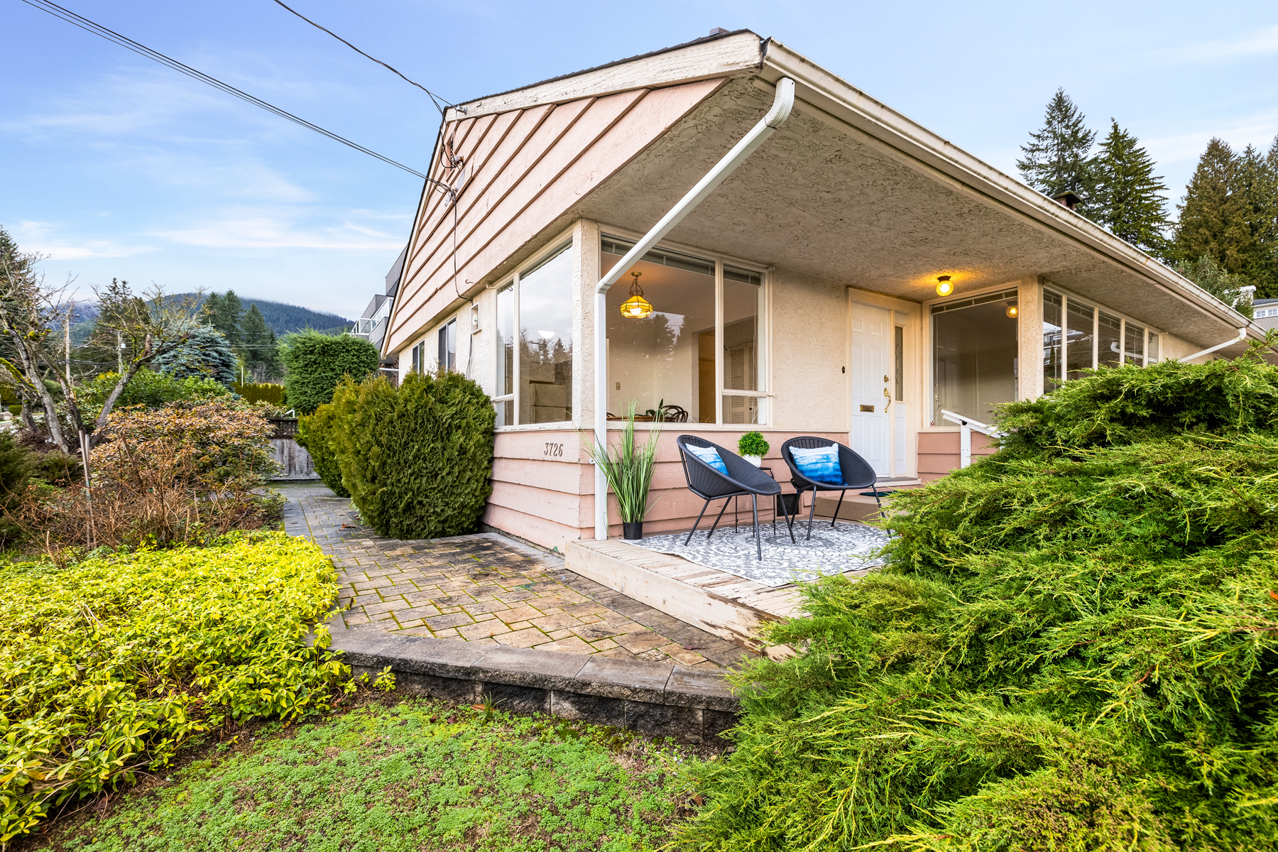 3726 Norwood Ave, North Vancouver, BC 26