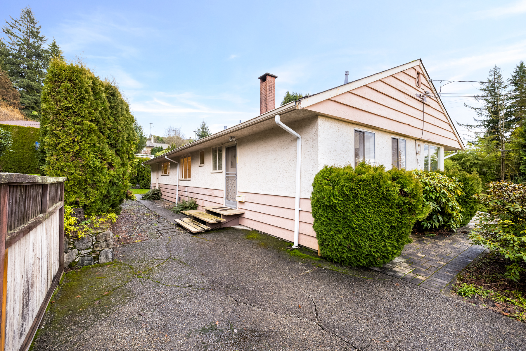 3726 Norwood Ave, North Vancouver, BC 27