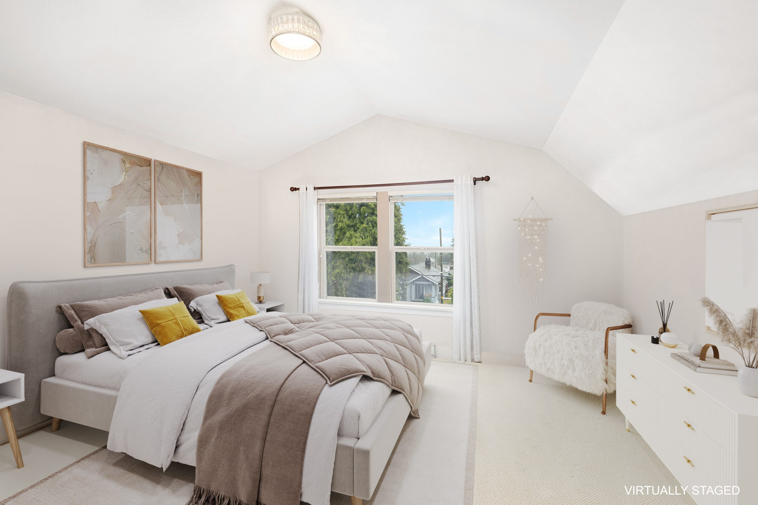 221 East Queens Road, North Vancouver 26