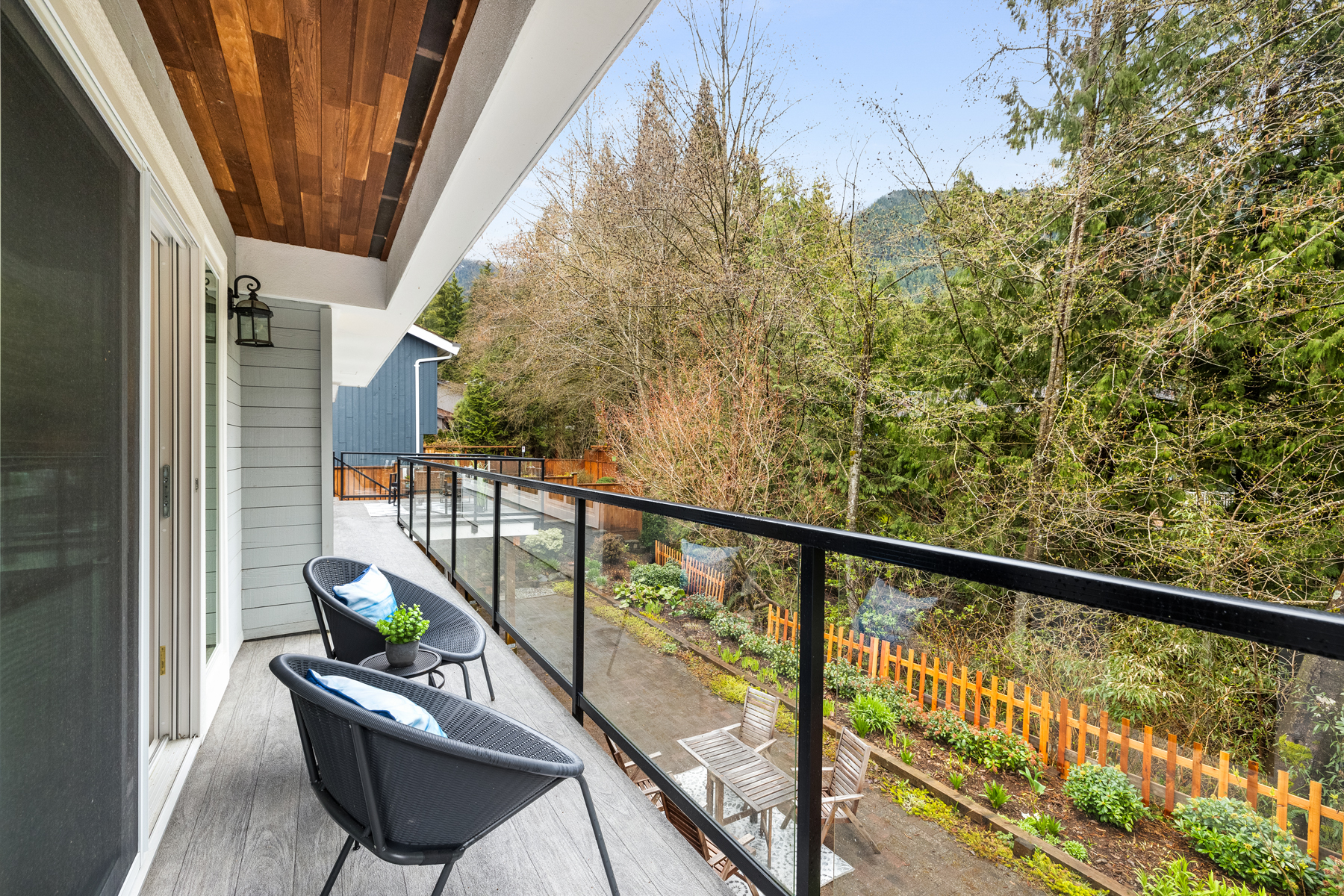 5480 Blueberry Lane, North Vancouver, BC 27