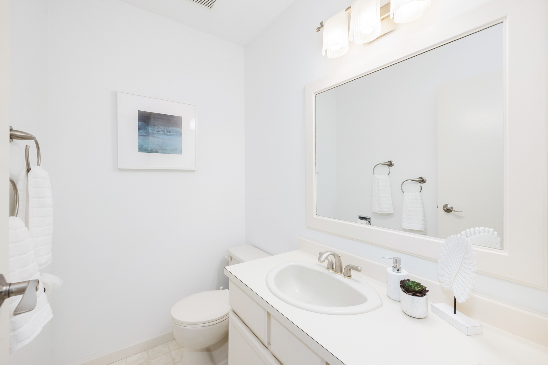 5480 Blueberry Lane, North Vancouver, BC 31