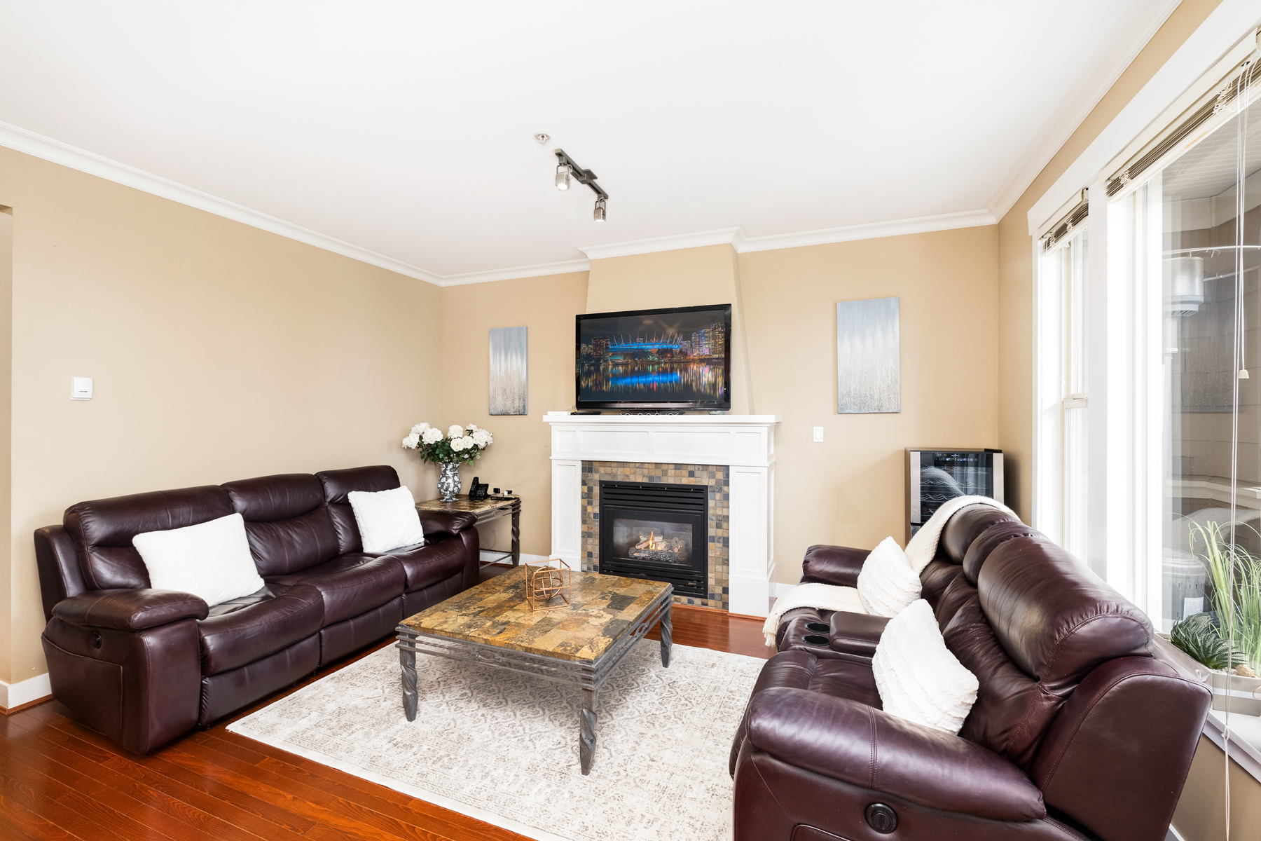 221 East Queens Road, North Vancouver 22