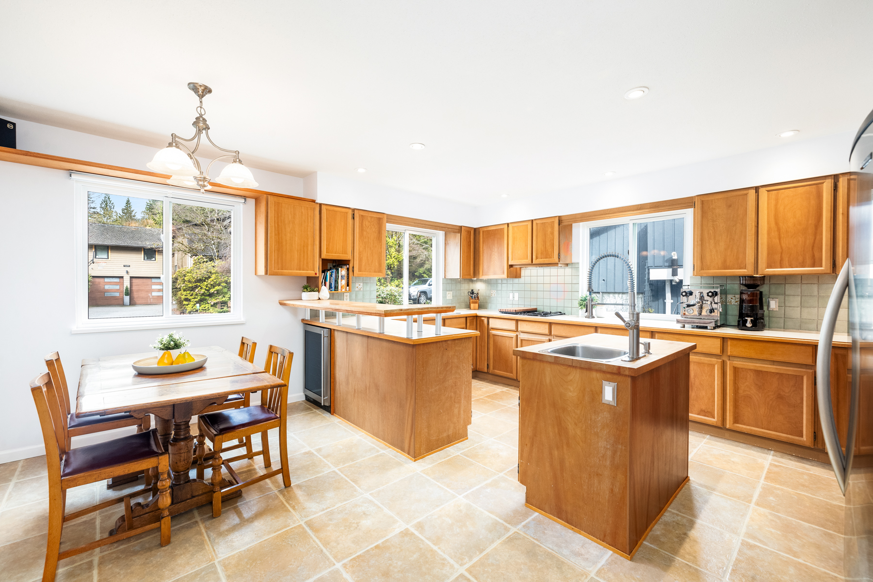 5480 Blueberry Lane, North Vancouver, BC 18