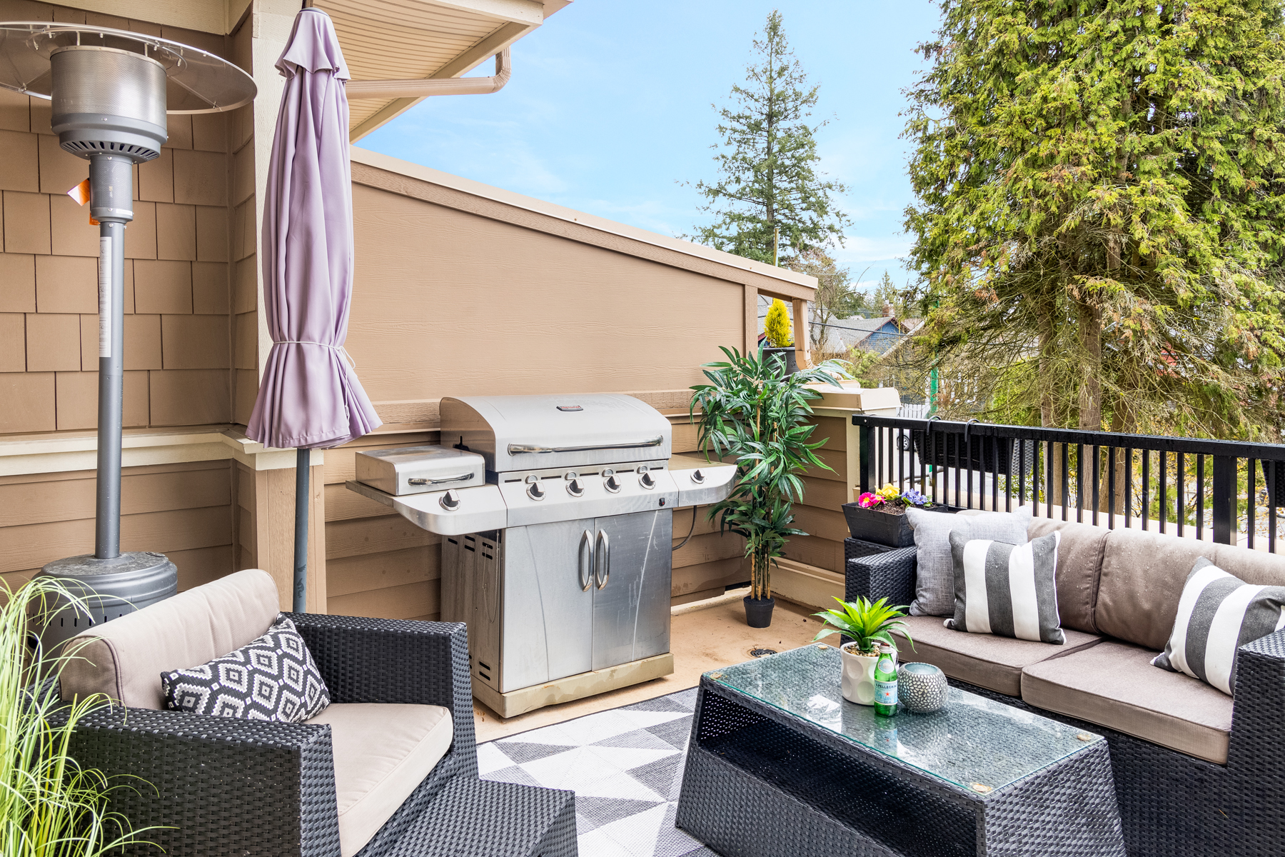 221 East Queens Road, North Vancouver 24