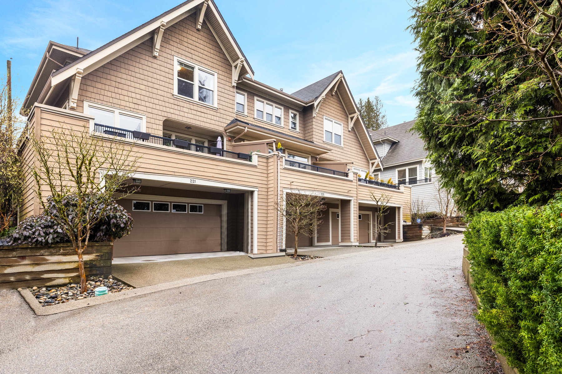 221 East Queens Road, North Vancouver 39