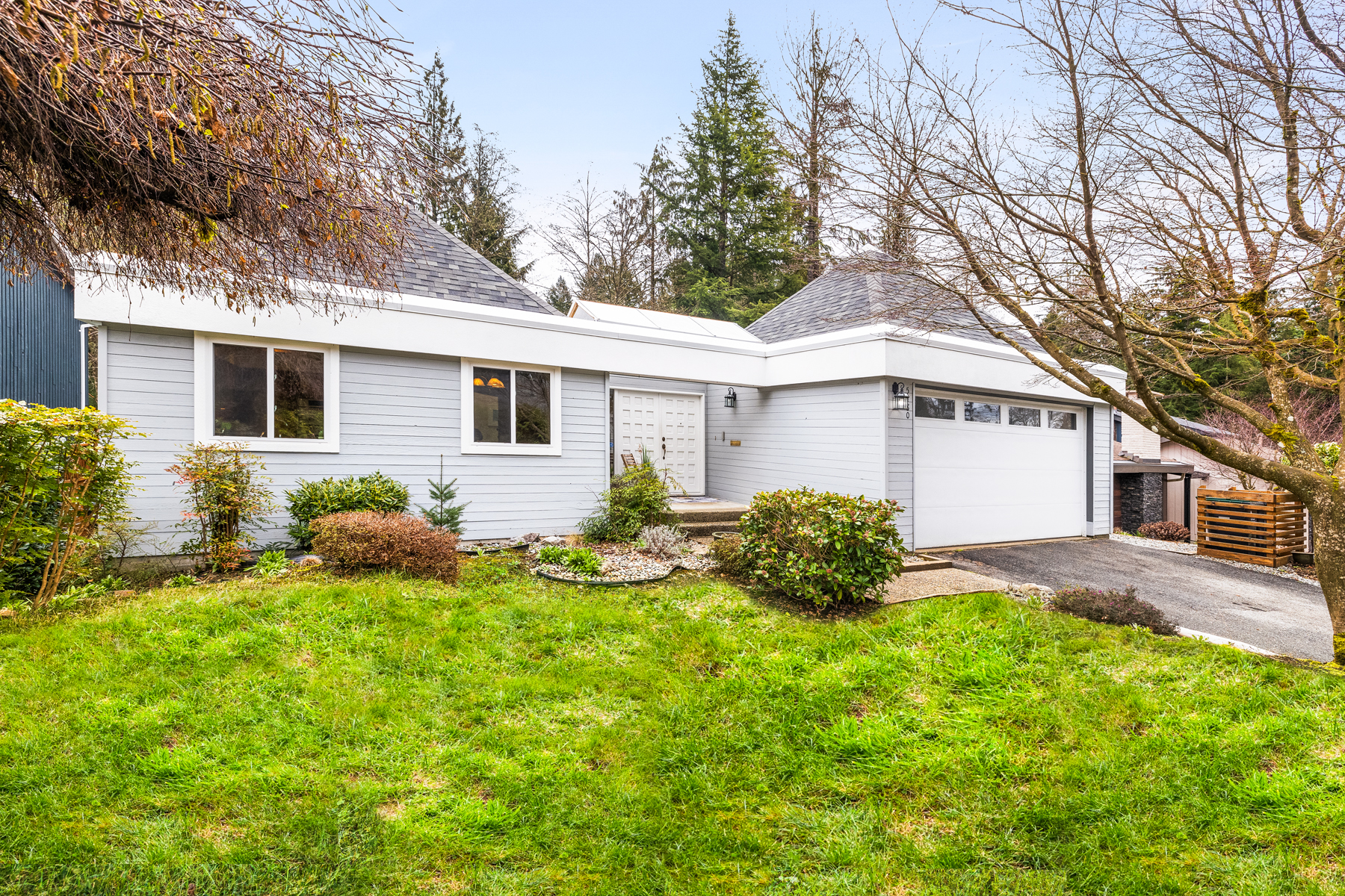 5480 Blueberry Lane, North Vancouver, BC 2