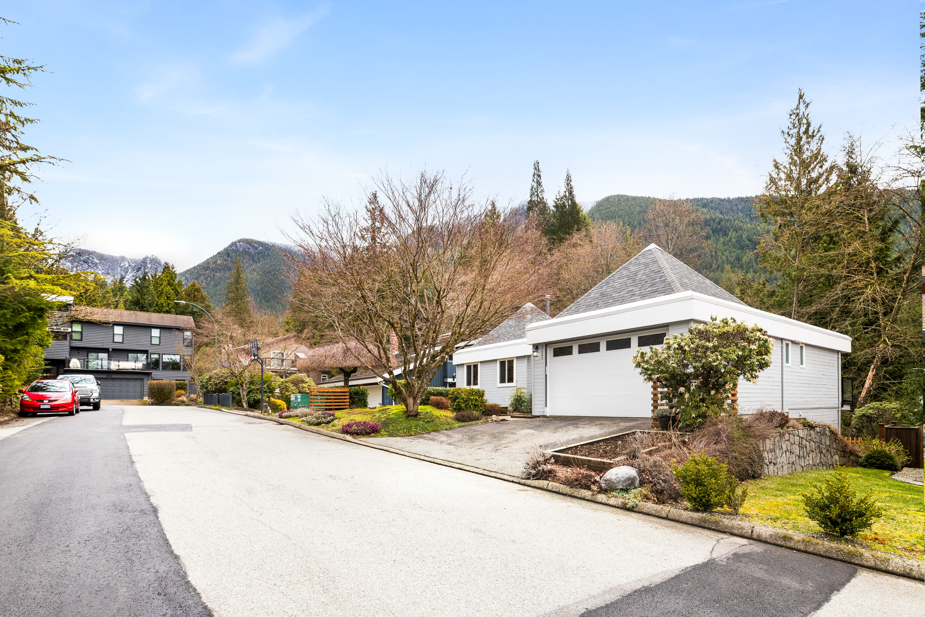 5480 Blueberry Lane, North Vancouver, BC 45