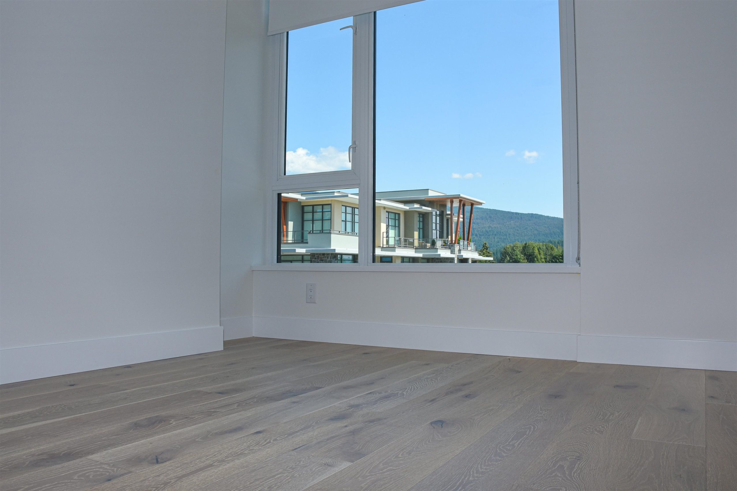 305 2785 Library Lane, North Vancouver 12