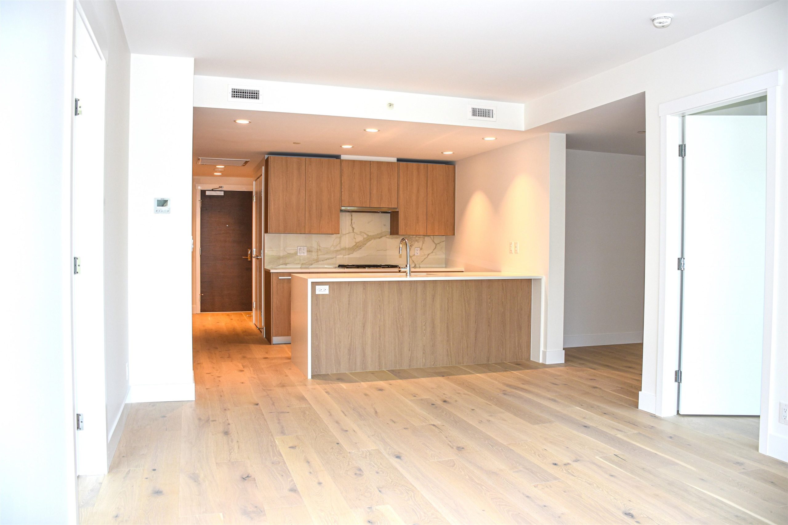 305 2785 Library Lane, North Vancouver 4
