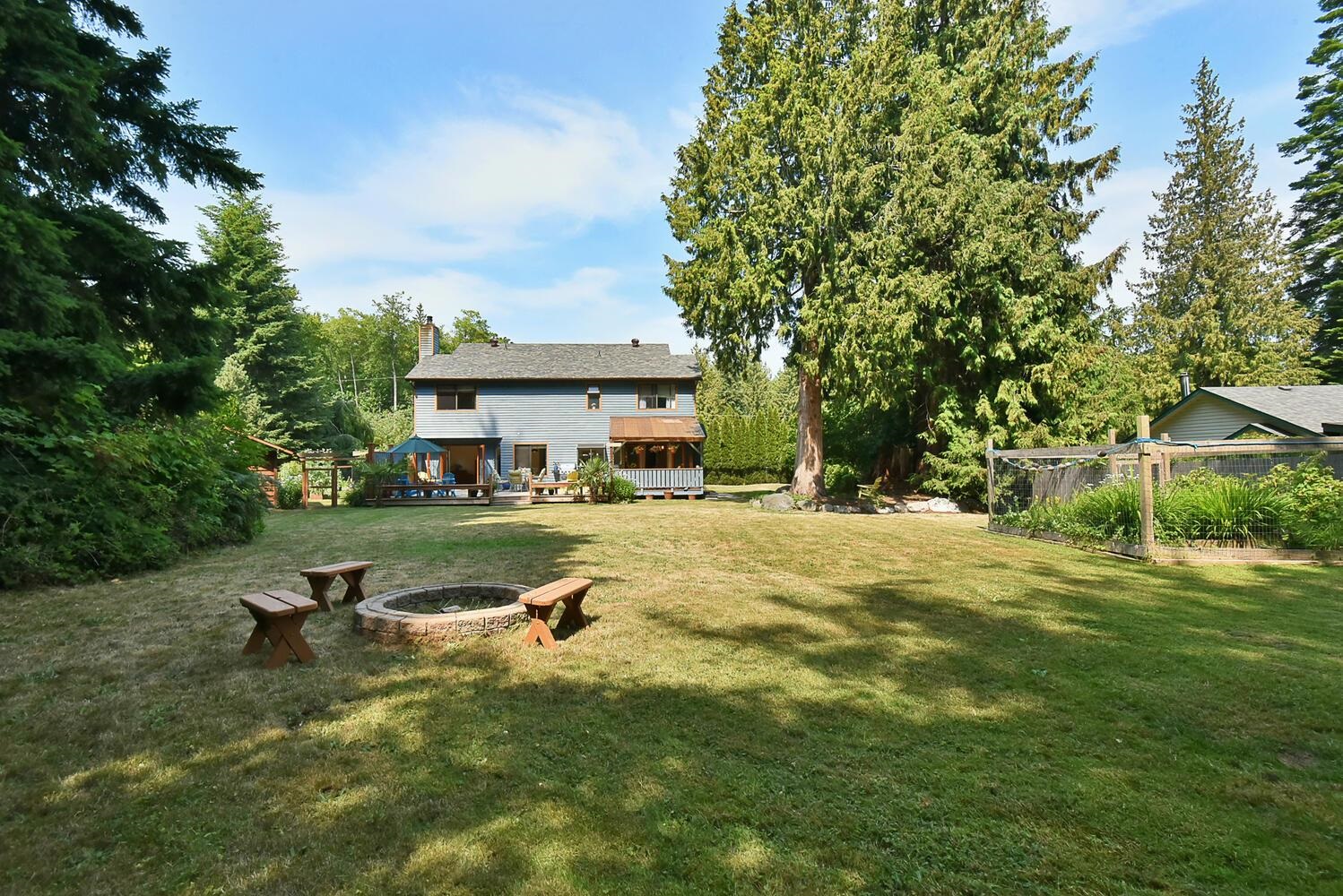 7865 Lohn Road, Halfmoon Bay 7