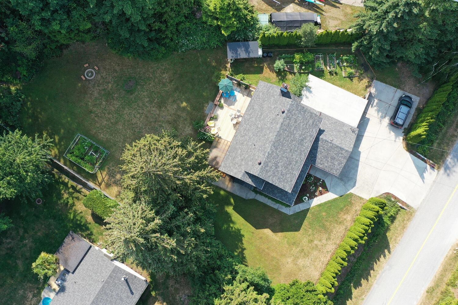 7865 Lohn Road, Halfmoon Bay 8