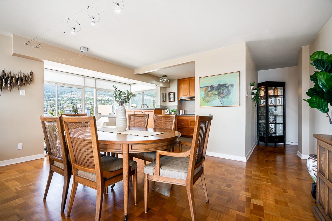 1005 2135 ARGYLE AVENUE 11