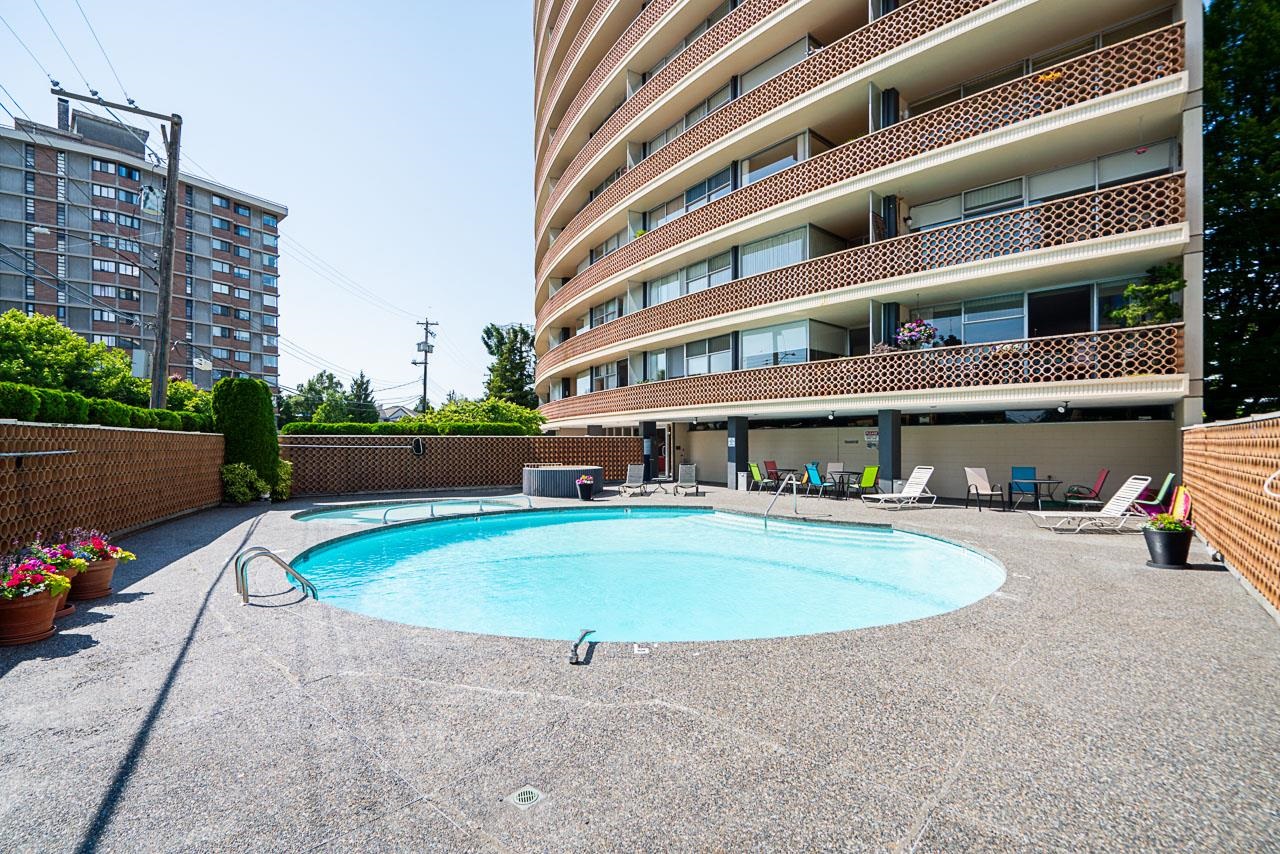 1005 2135 ARGYLE AVENUE 27