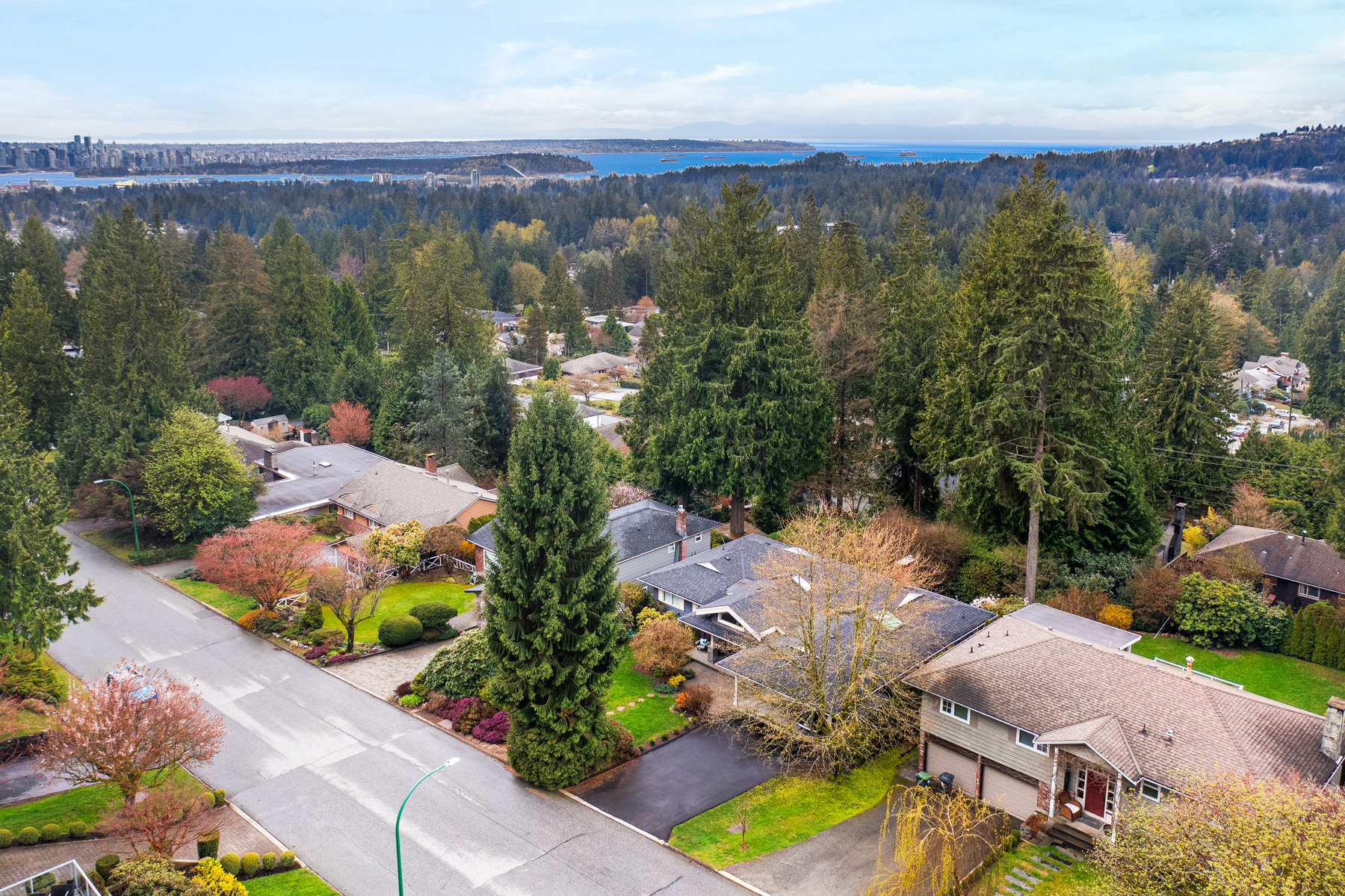 5005 Redonda Drive, North Vancouver 49