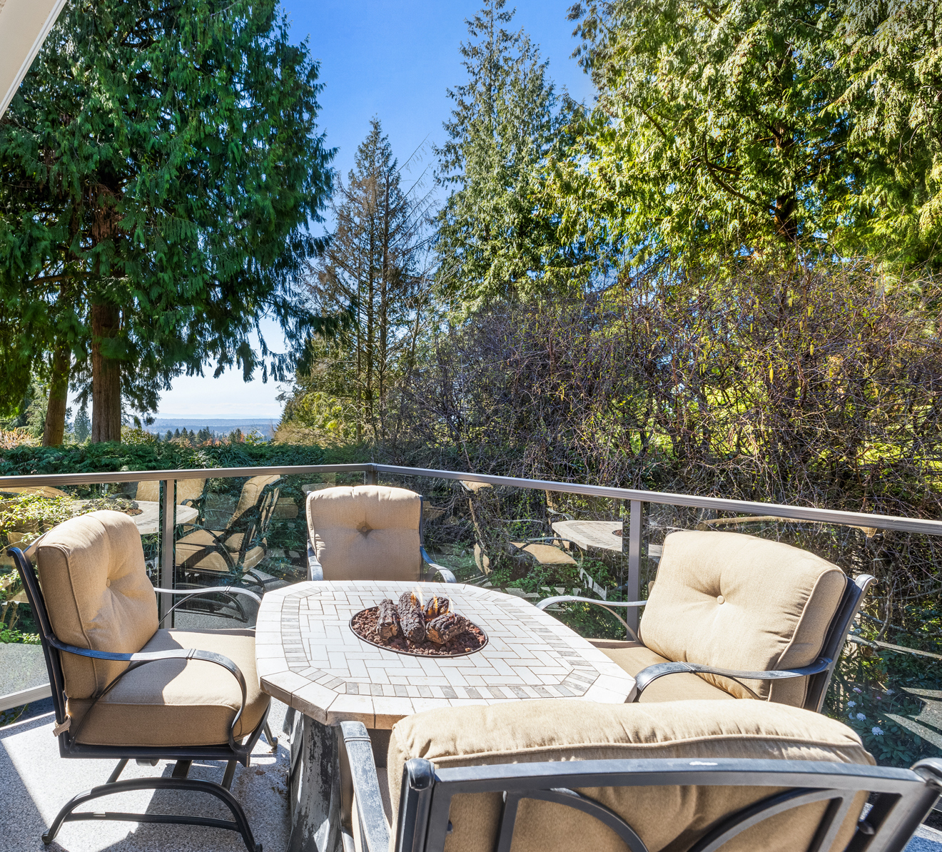 5005 Redonda Drive, North Vancouver 9