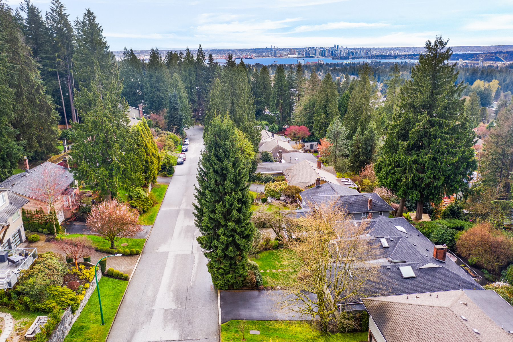 5005 Redonda Drive, North Vancouver 52