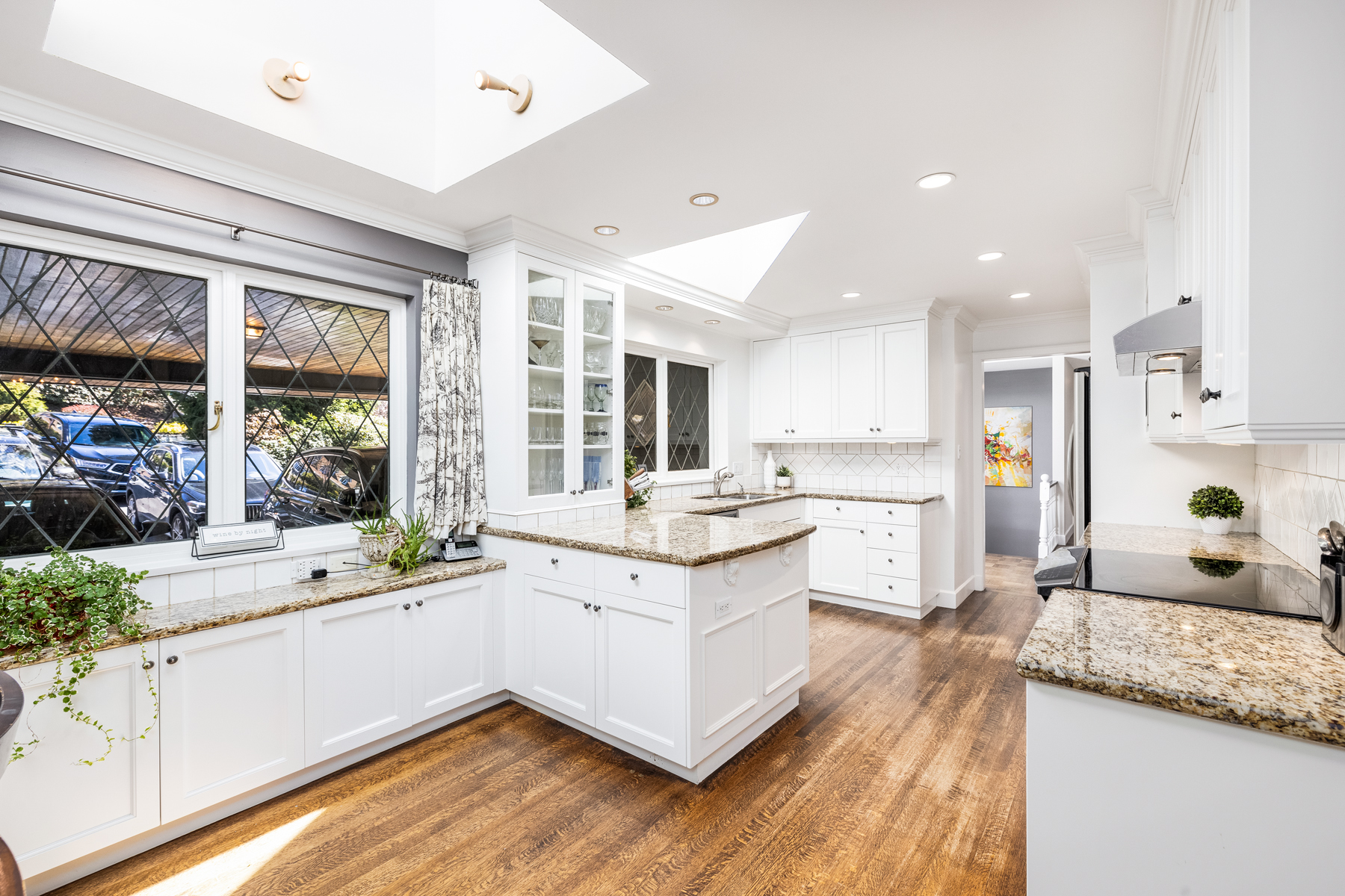 5005 Redonda Drive, North Vancouver 6