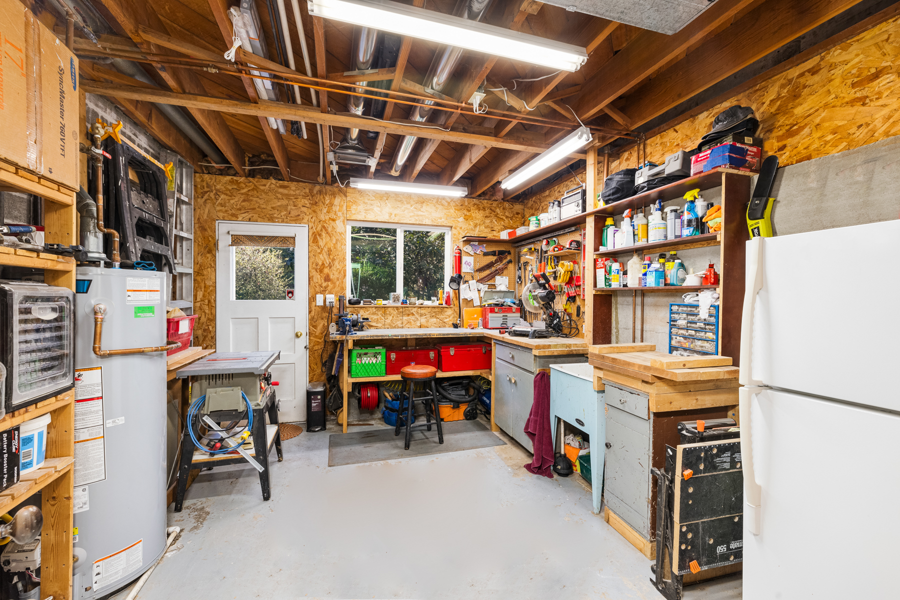 5005 Redonda Drive, North Vancouver 38