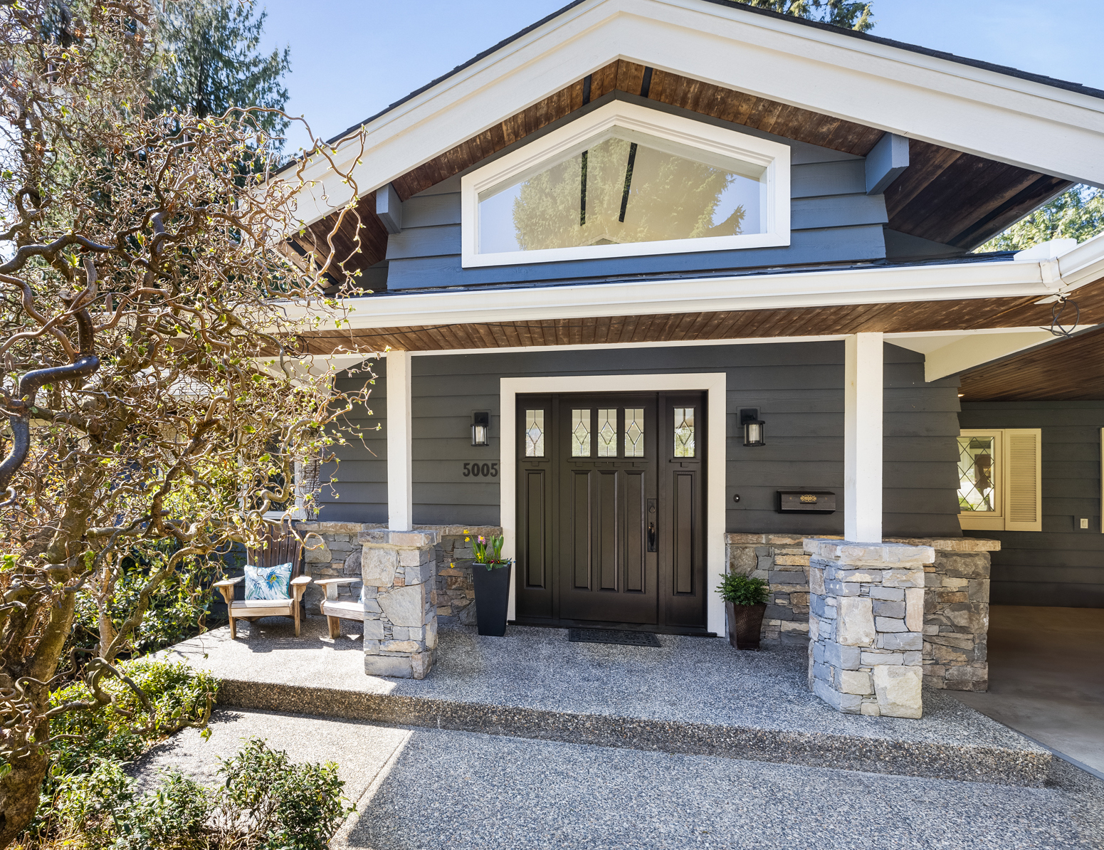 5005 Redonda Drive, North Vancouver 2