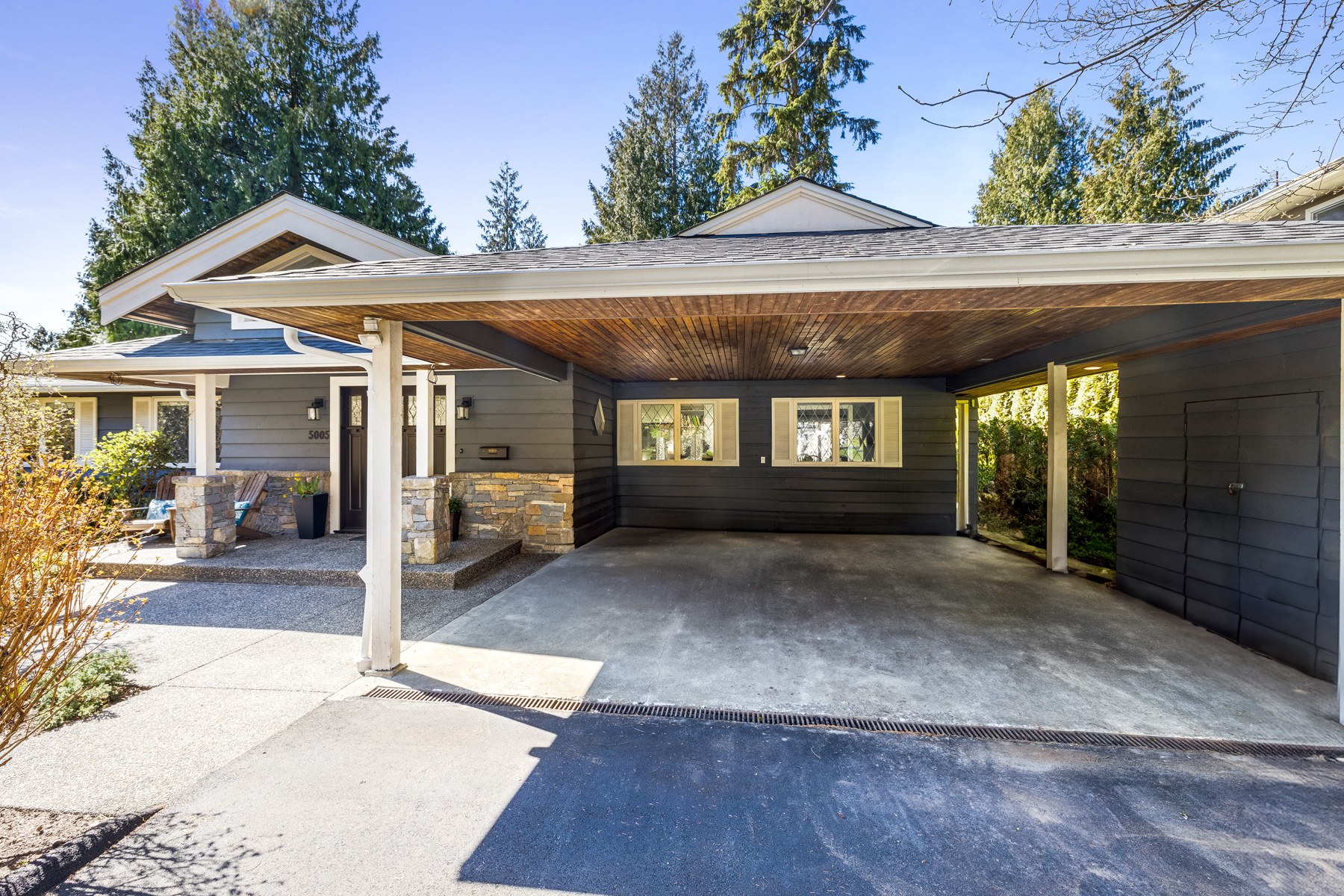 5005 Redonda Drive, North Vancouver 44