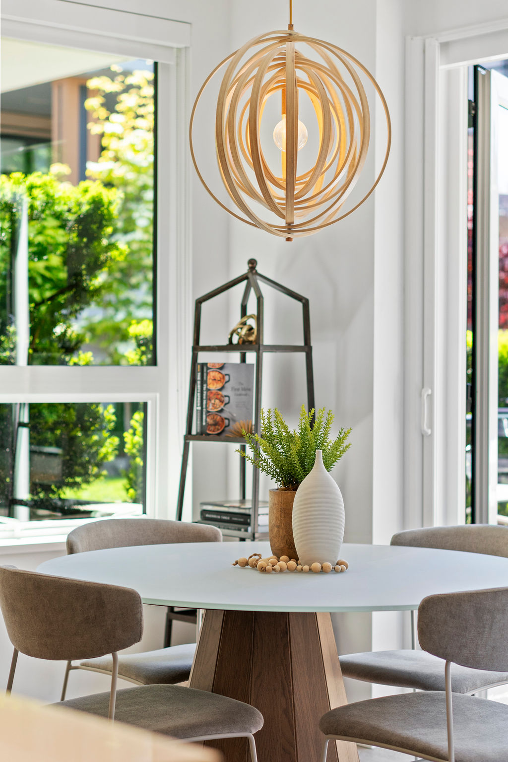 203-1055 Ridgewood Drive, North Vancouver 18