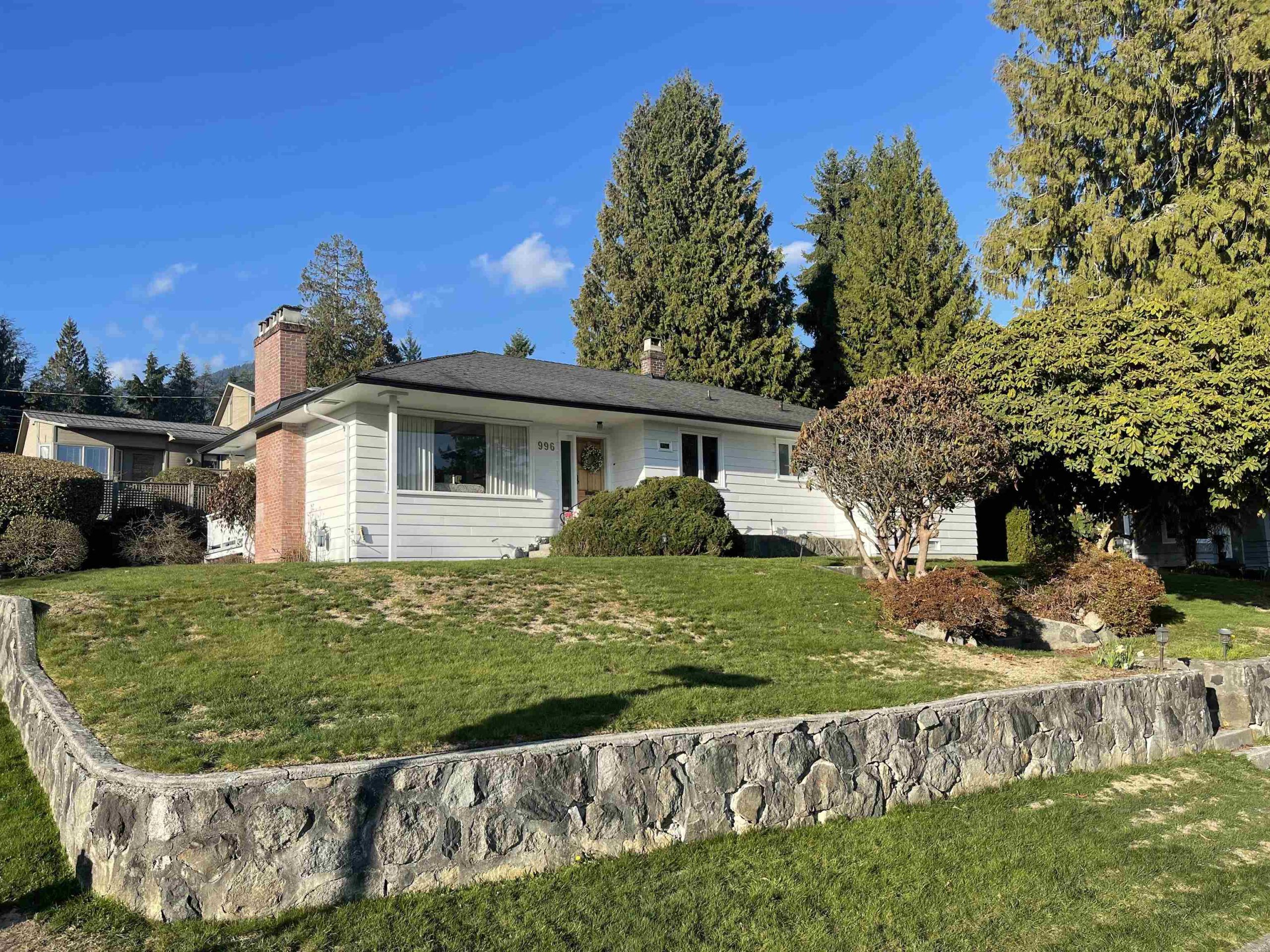 996 BEAUMONT DRIVE 26