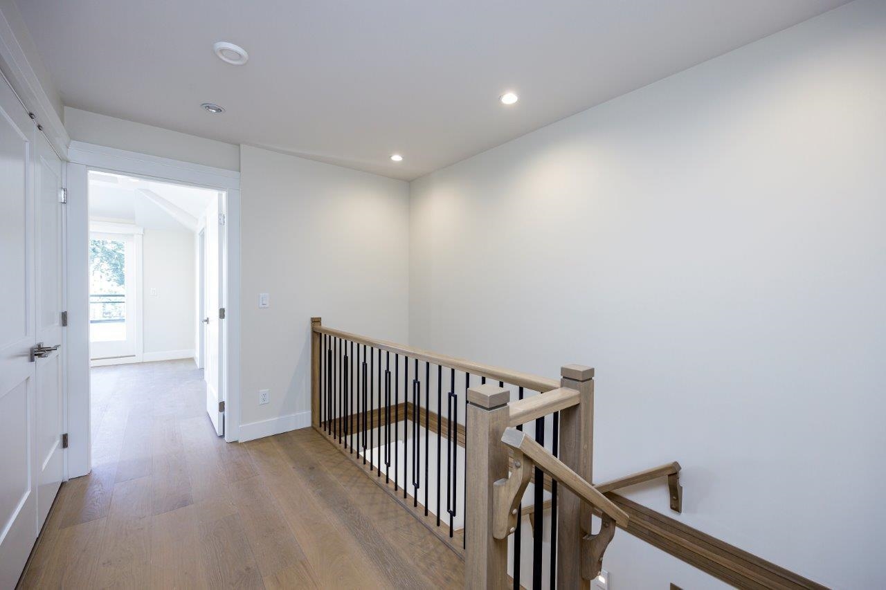 335 E 6TH STREET 24