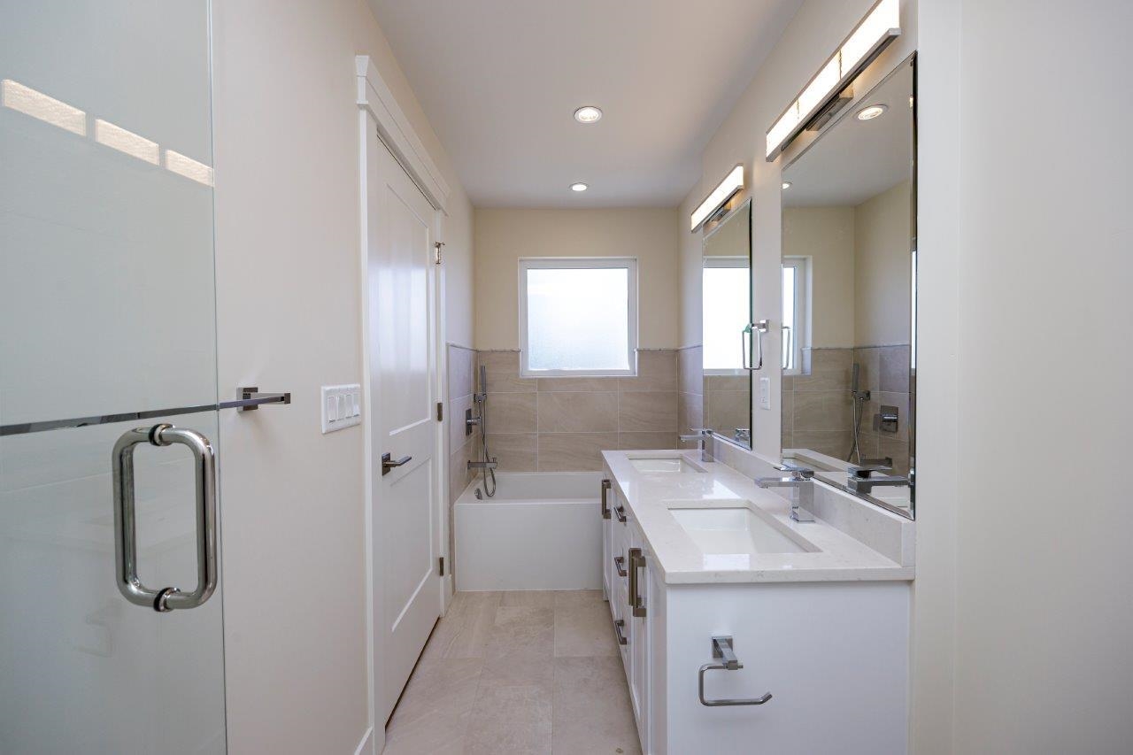 335 E 6TH STREET 28