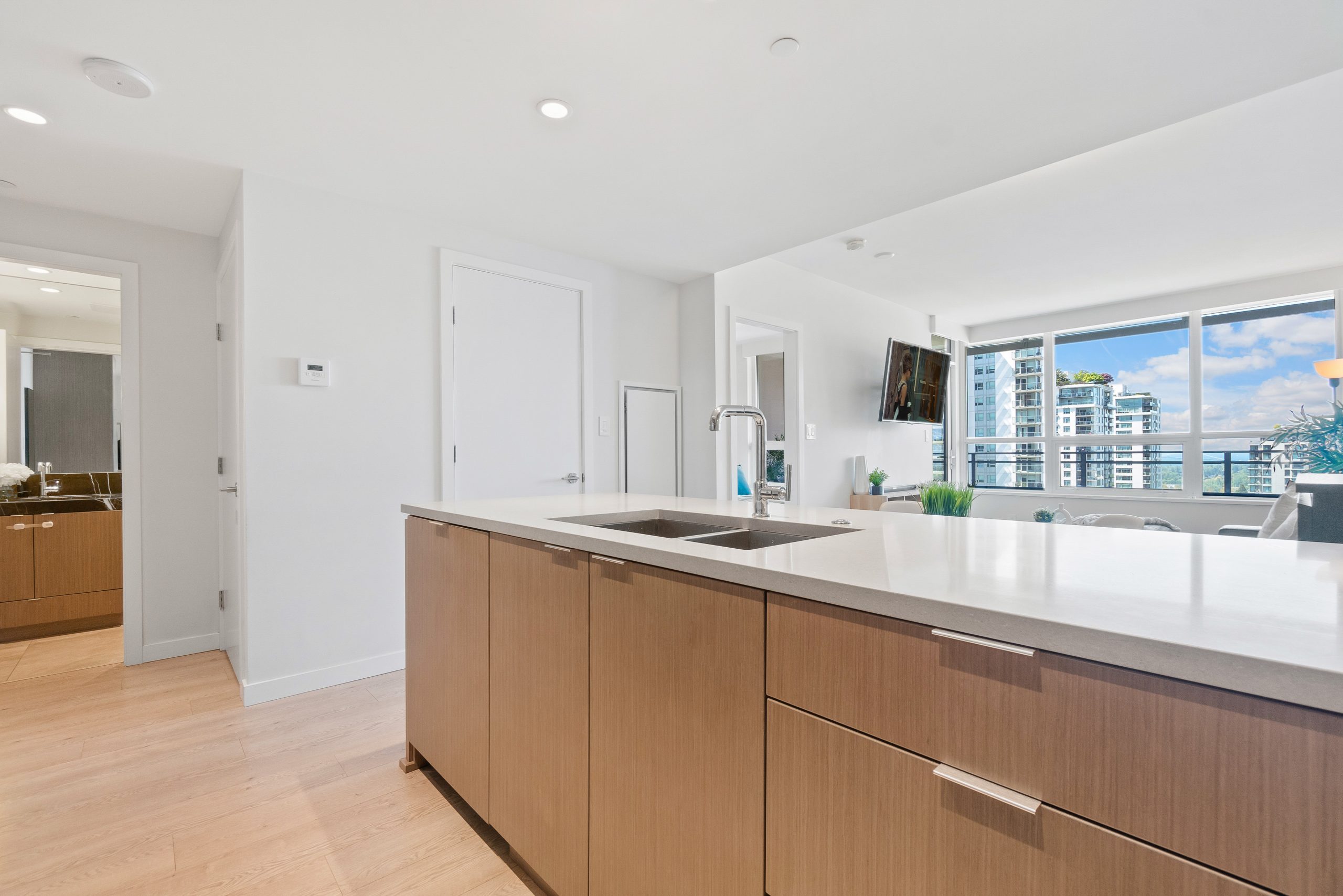 805-125 East 14th Street, North Vancouver, BFC 16