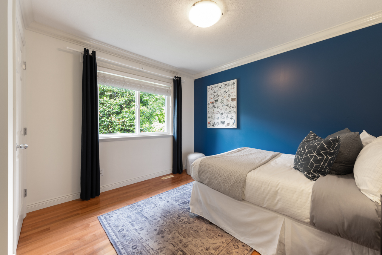 382 Cartelier Road, North Vancouver 34