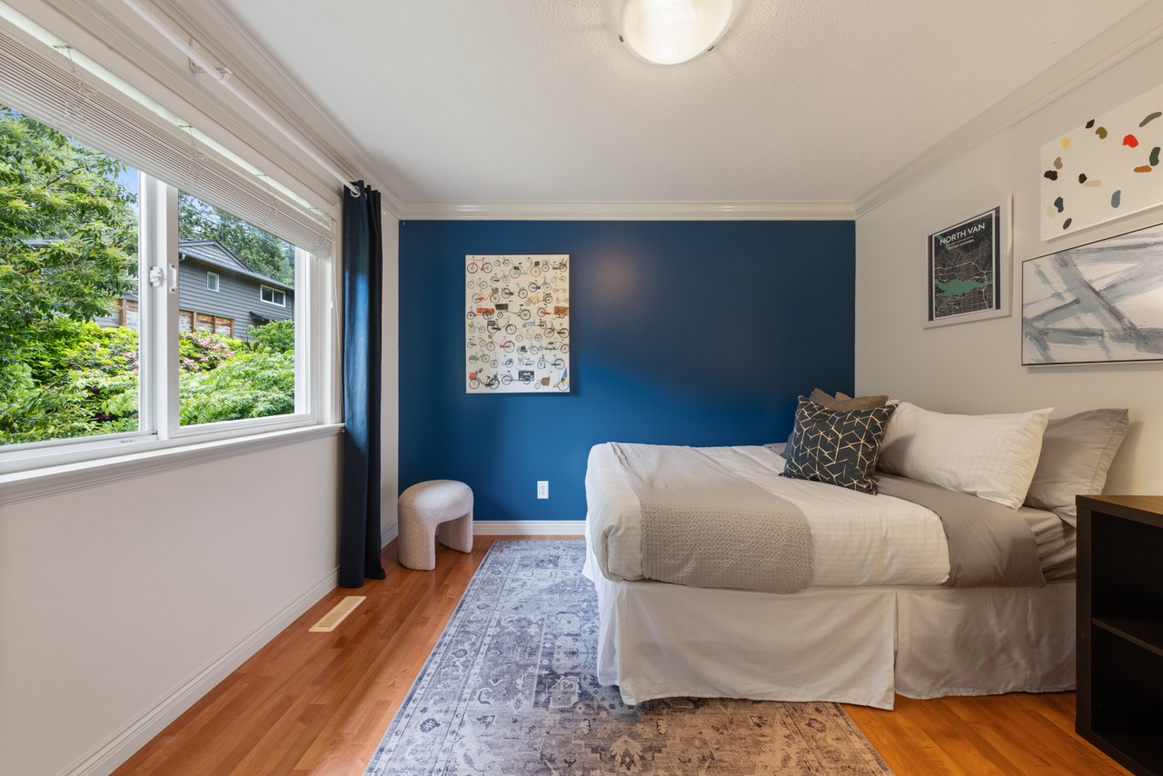 382 Cartelier Road, North Vancouver 35