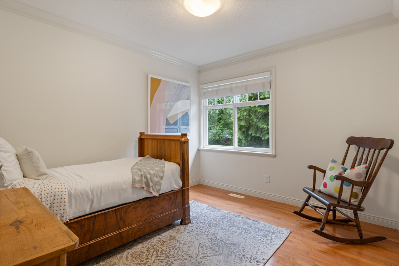 382 Cartelier Road, North Vancouver 37