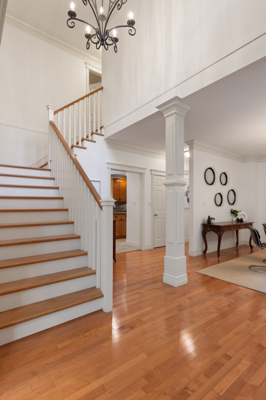 382 Cartelier Road, North Vancouver 48