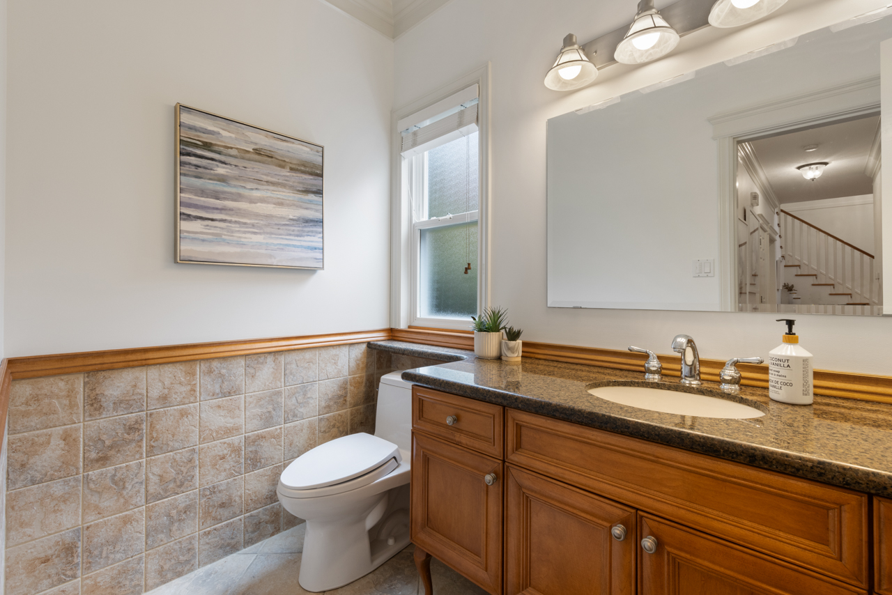 382 Cartelier Road, North Vancouver 49