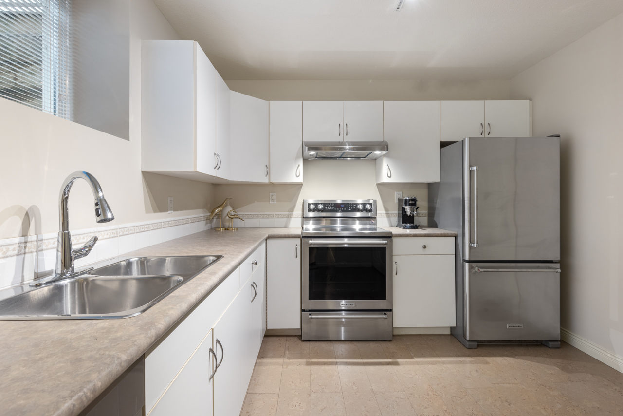 382 Cartelier Road, North Vancouver 56