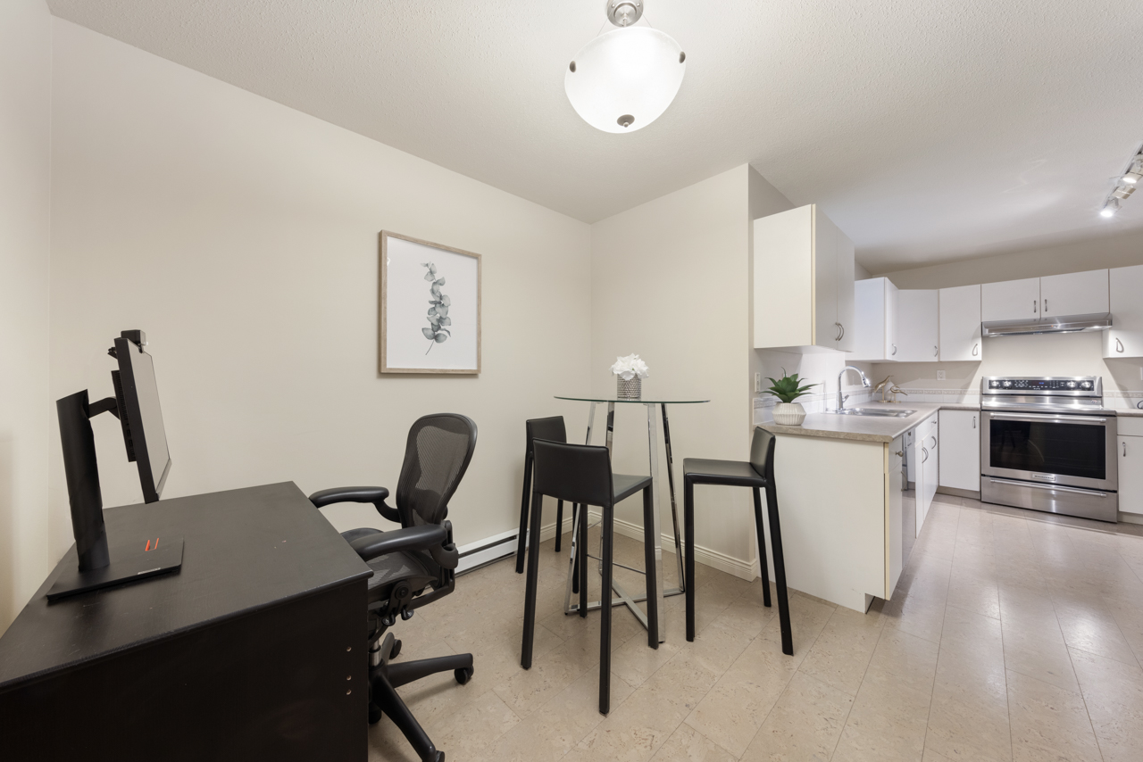 382 Cartelier Road, North Vancouver 58
