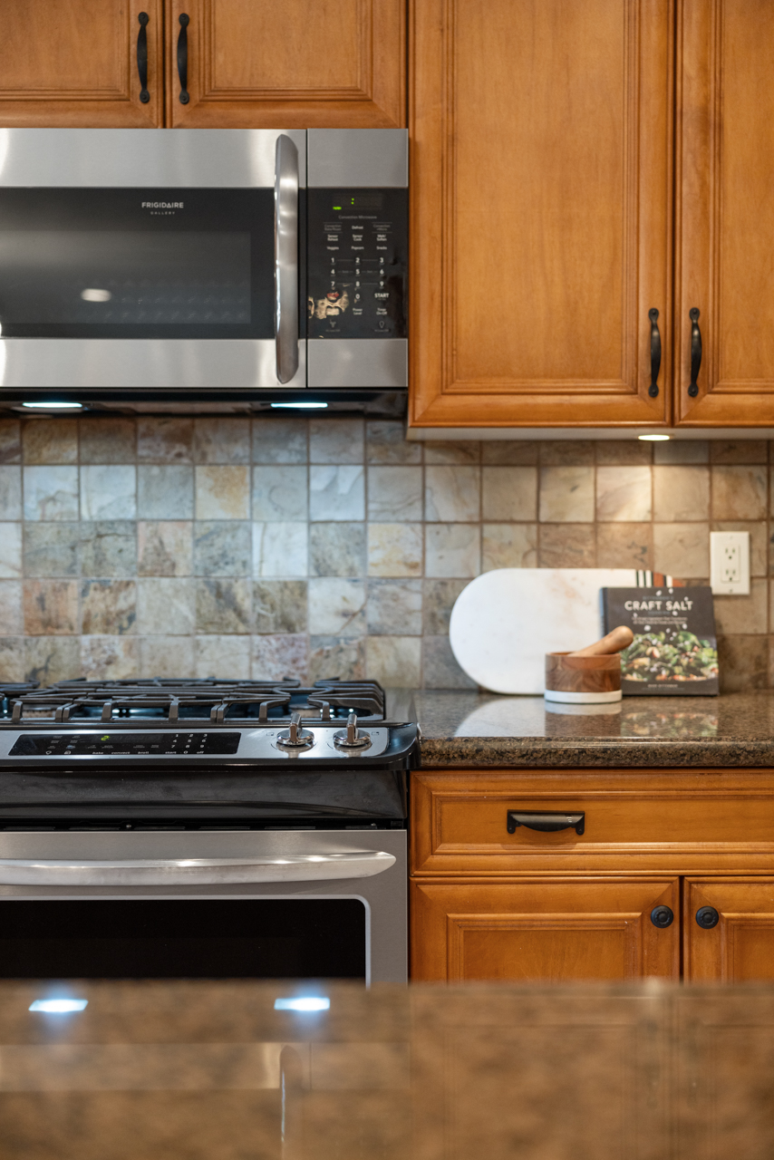 382 Cartelier Road, North Vancouver 24