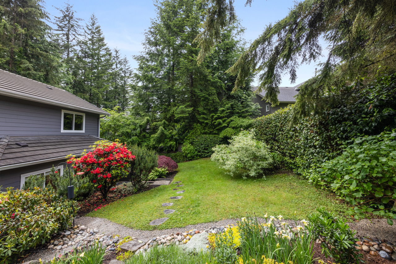 382 Cartelier Road, North Vancouver 73
