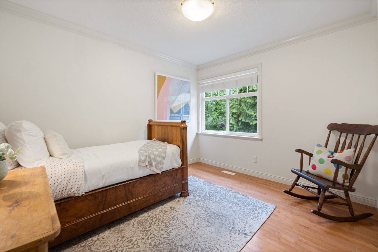 382 Cartelier Road, North Vancouver 38
