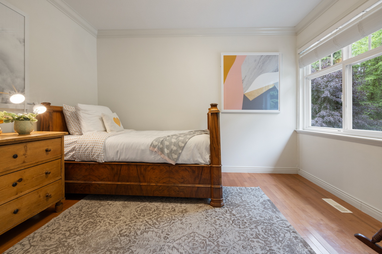 382 Cartelier Road, North Vancouver 36
