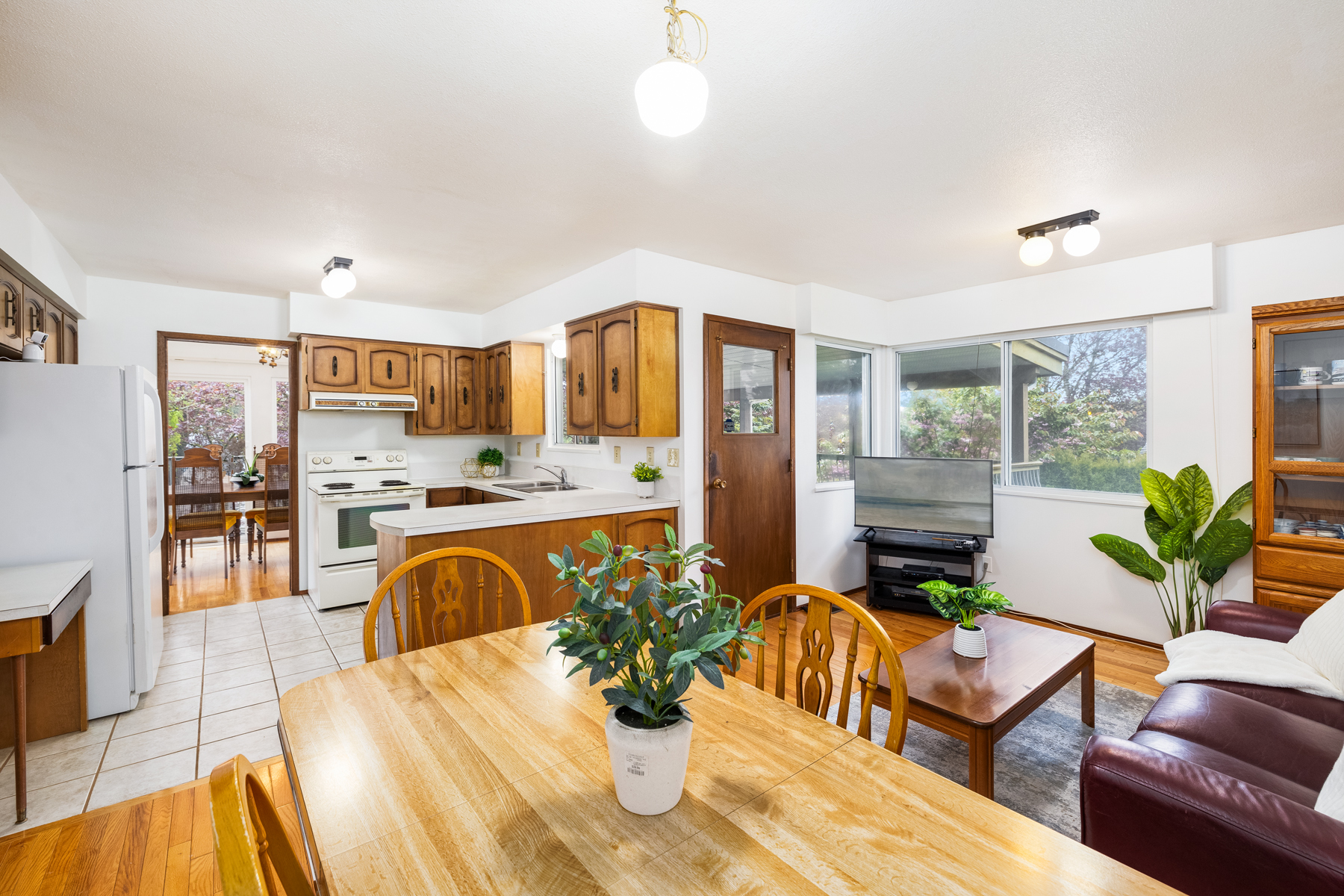 4937 Beamish Court, Burnaby, BC 12