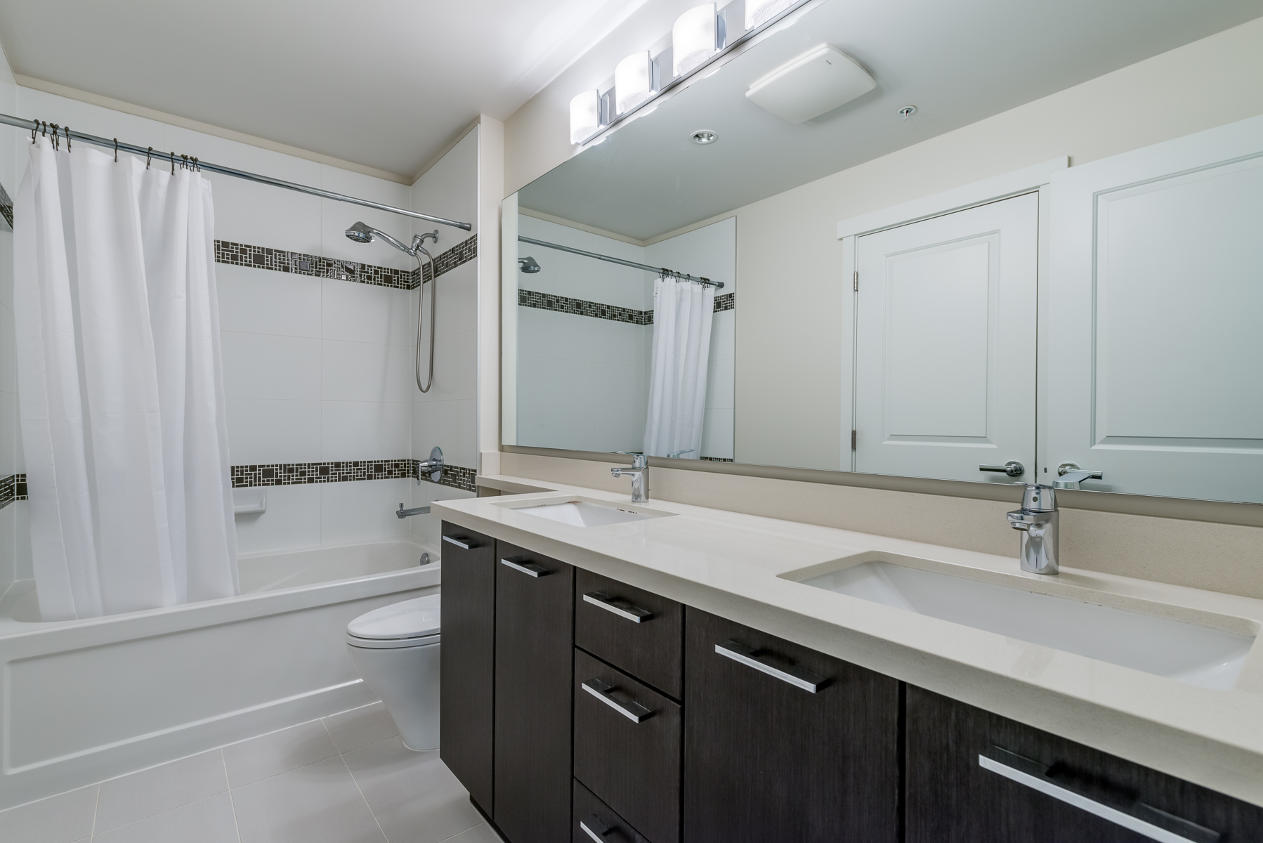 106-217 West 8th Street, North Vancouver, BC 12