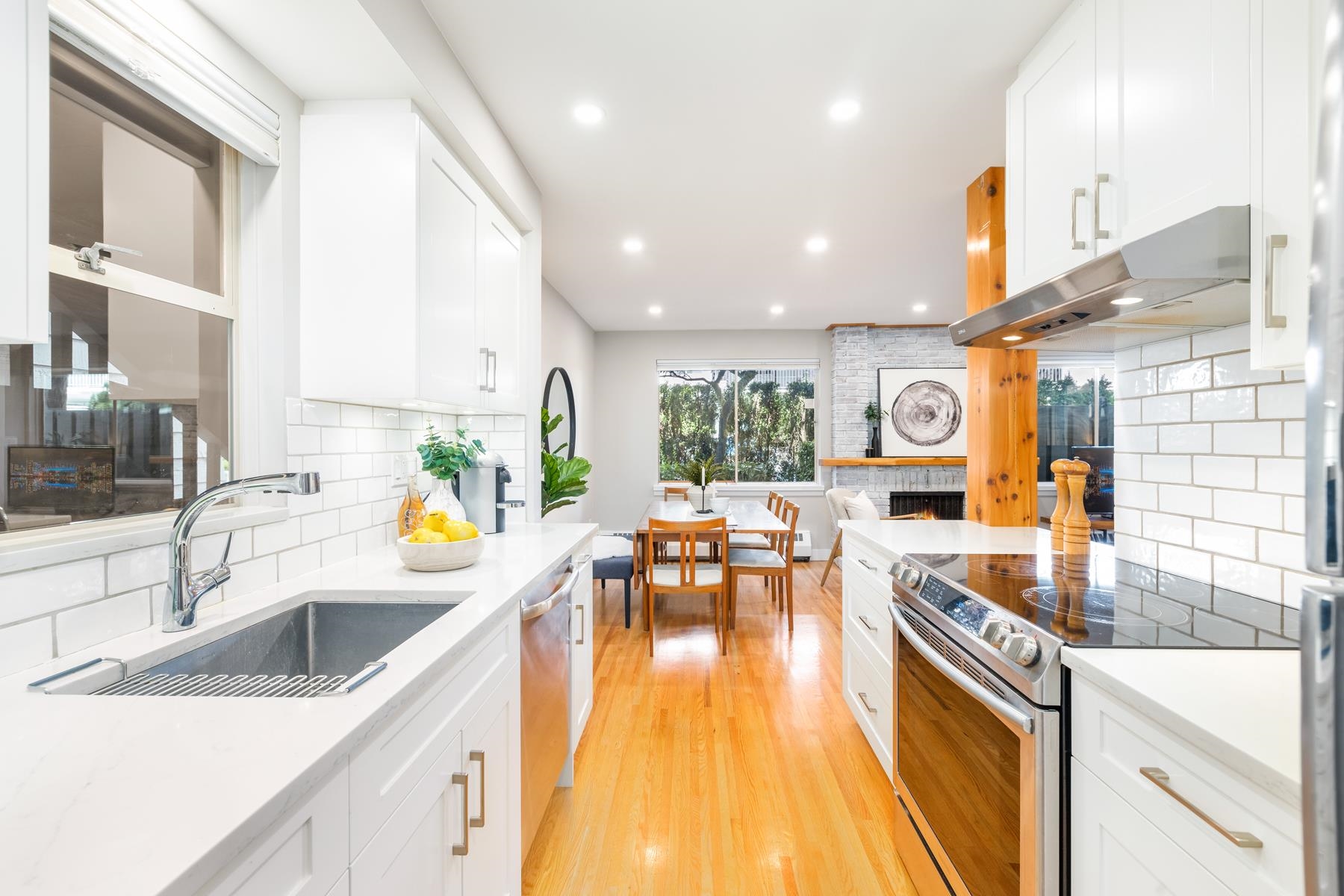 608 235 KEITH ROAD, WEST VANCOUVER, BC 5