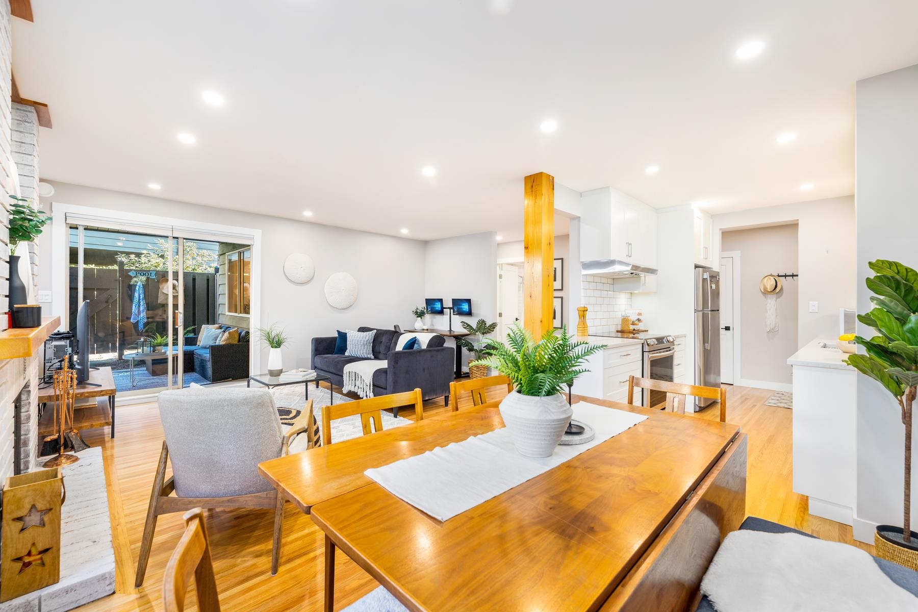 608 235 KEITH ROAD, WEST VANCOUVER, BC 7