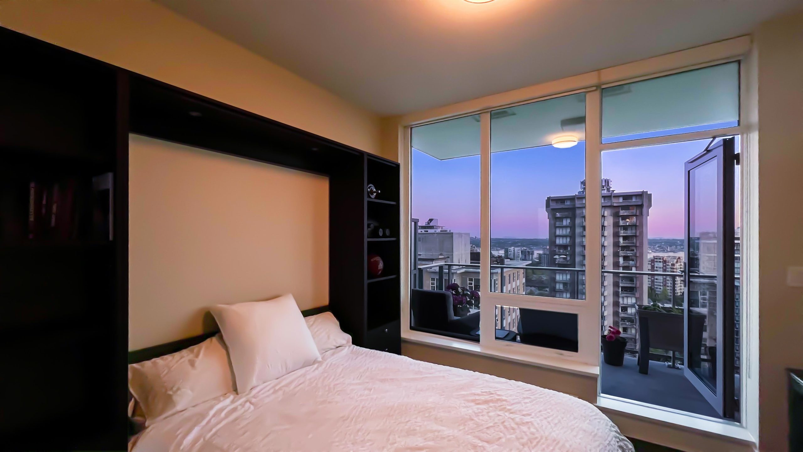 1805 150 W 15TH STREET 18