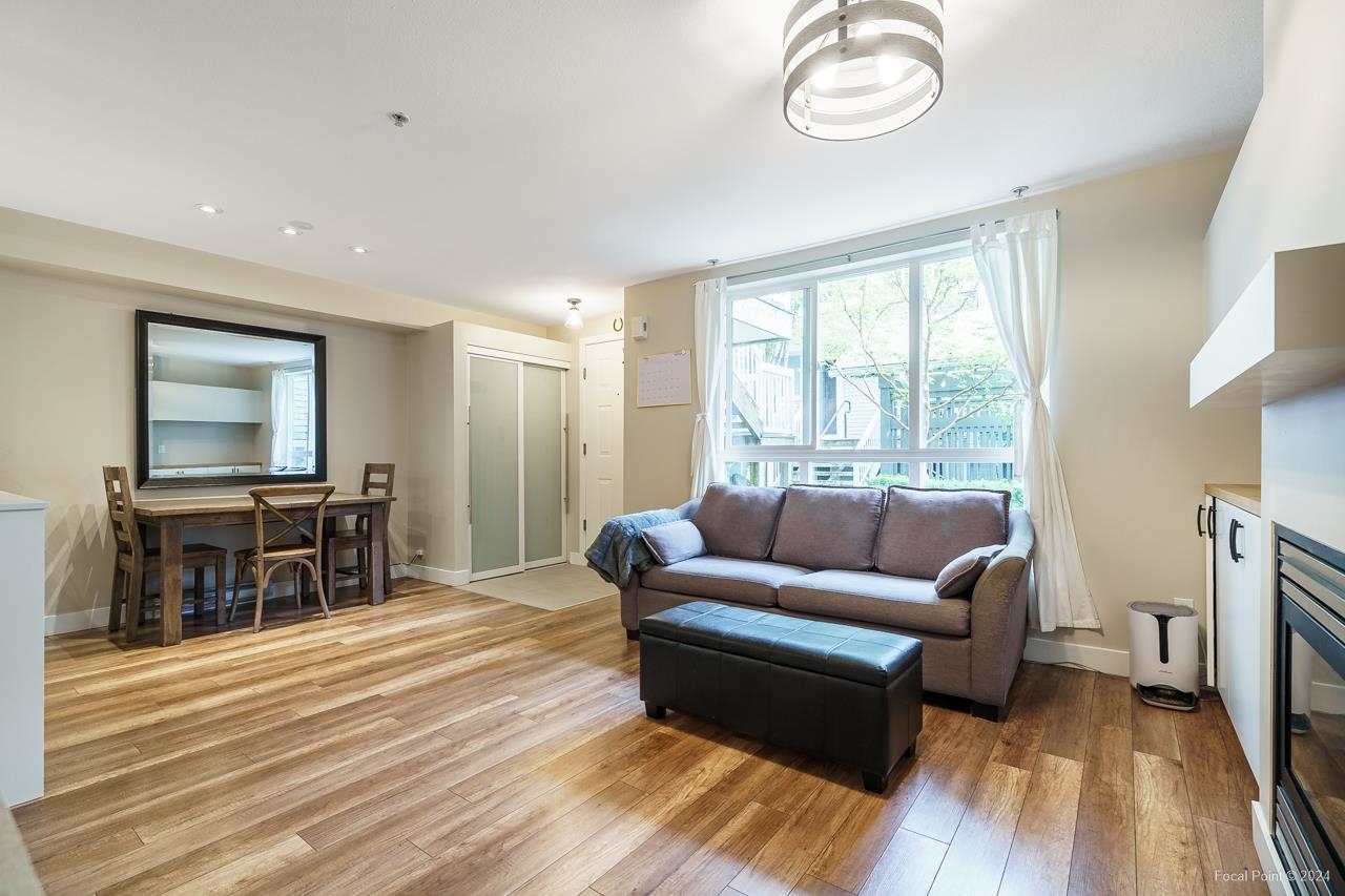 15 1073 LYNN VALLEY ROAD 11