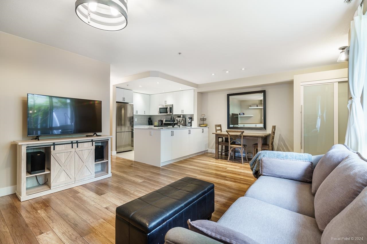 15 1073 LYNN VALLEY ROAD 12