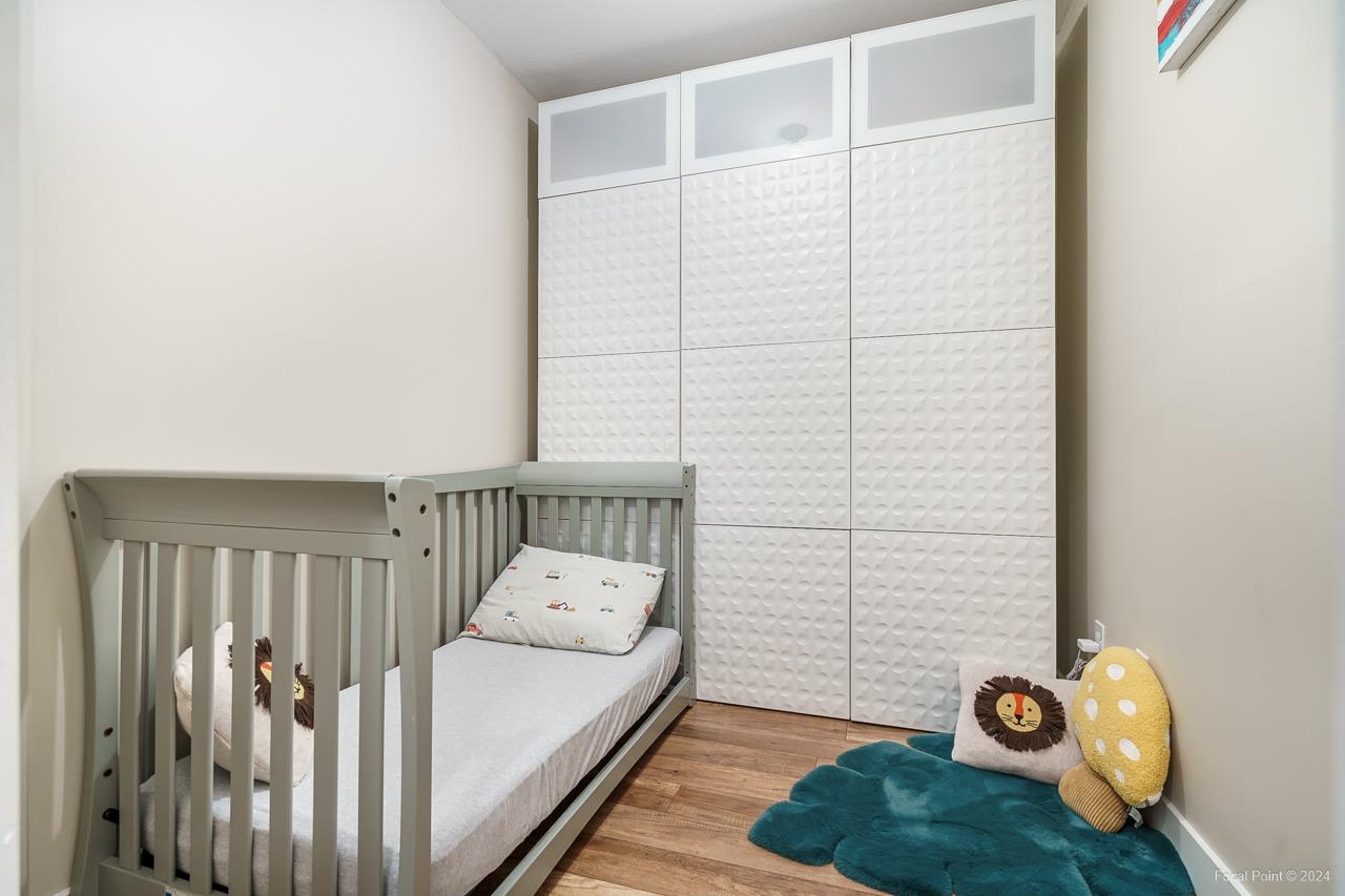 15 1073 LYNN VALLEY ROAD 17